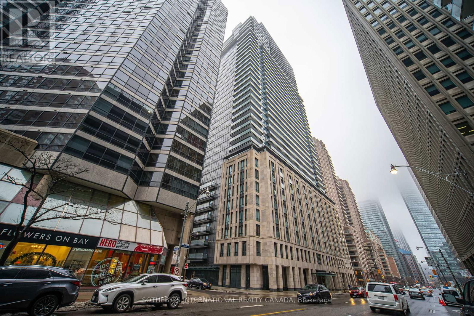 2714 - 955 BAY STREET Image 20