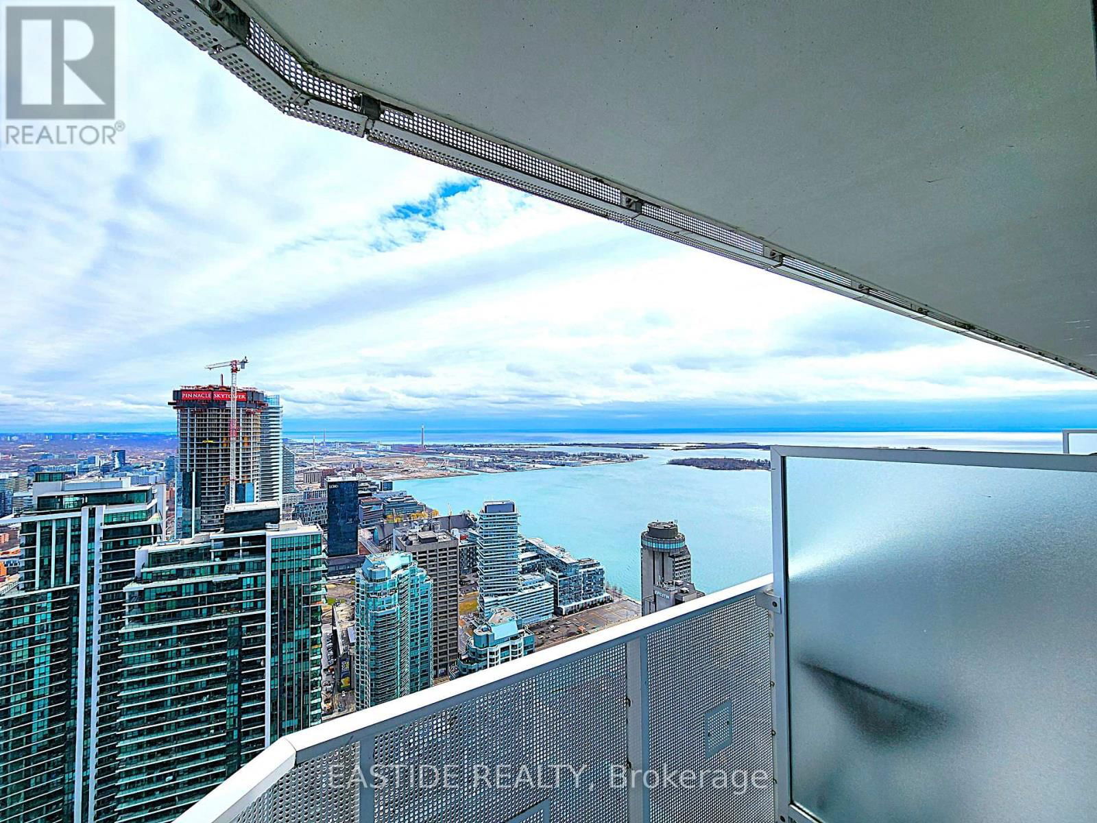 6305 - 88 HARBOUR STREET Image 1