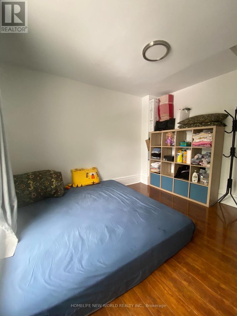 320 ROBERT STREET Image 7