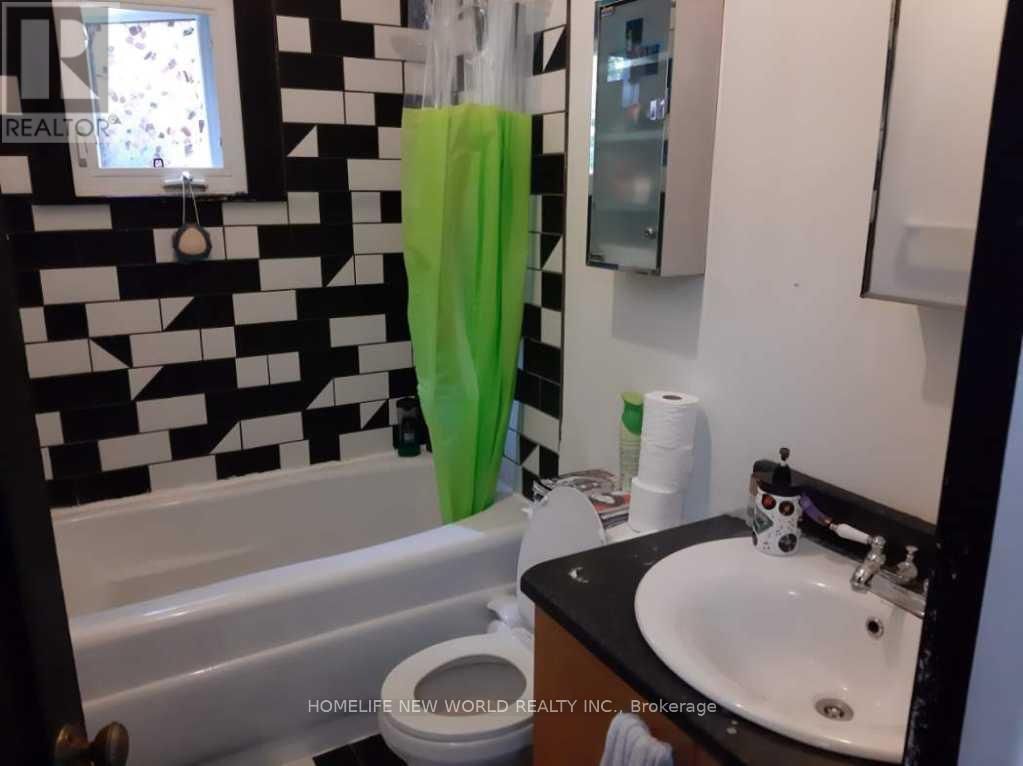 320 ROBERT STREET Image 8