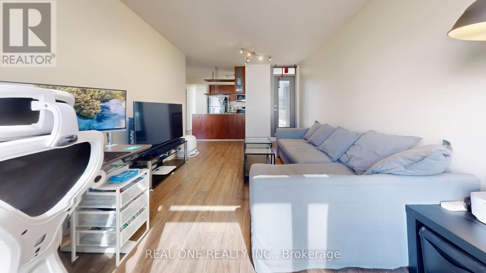 307 - 5 MARINER TERRACE Image 13