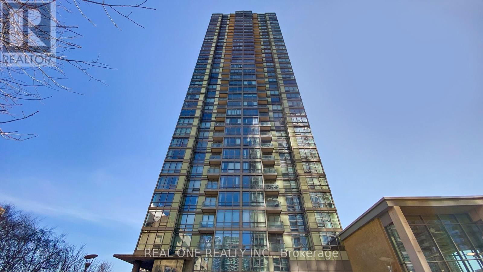 307 - 5 MARINER TERRACE Image 2