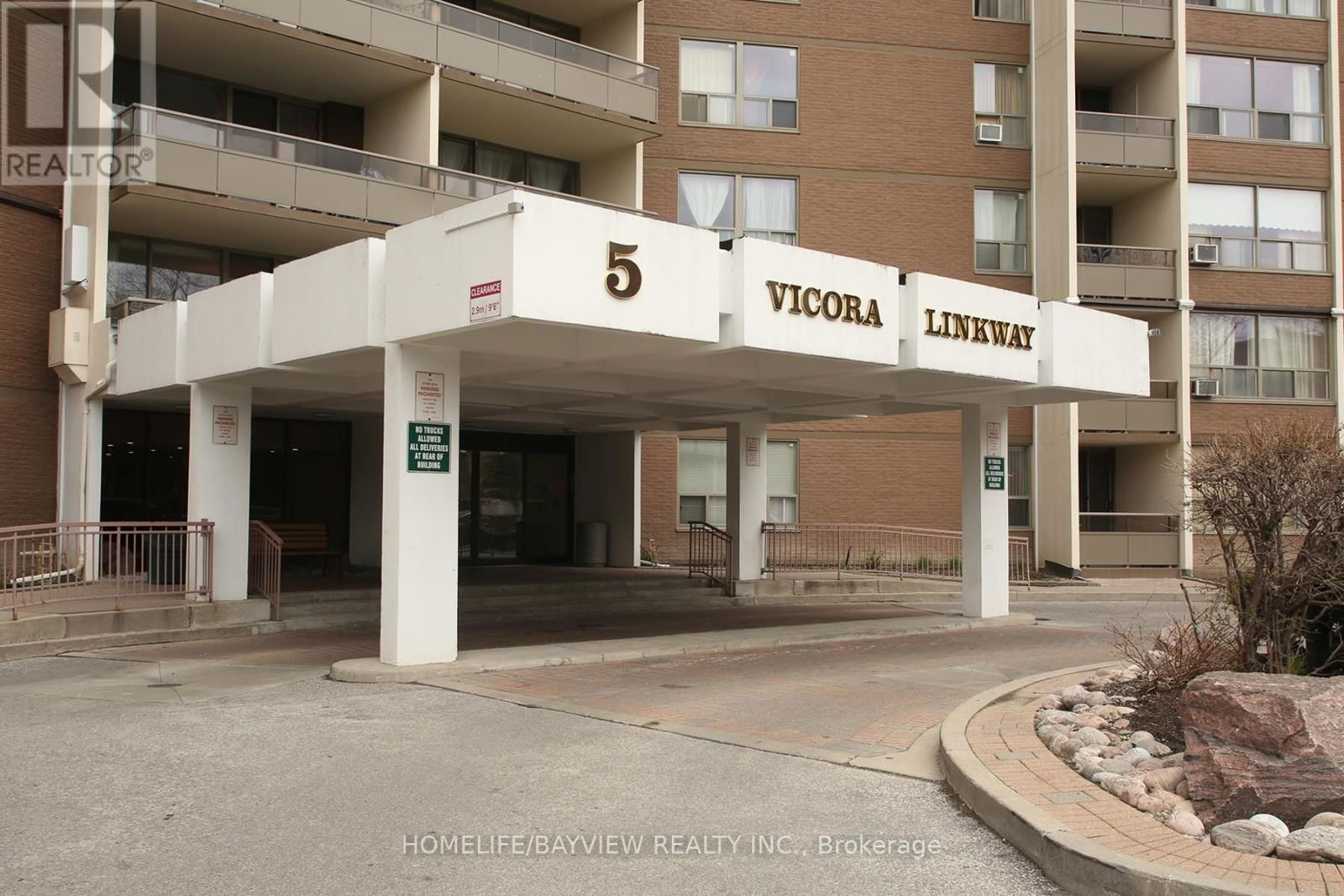 1203 - 5 VICORA LINKWAY Image 3