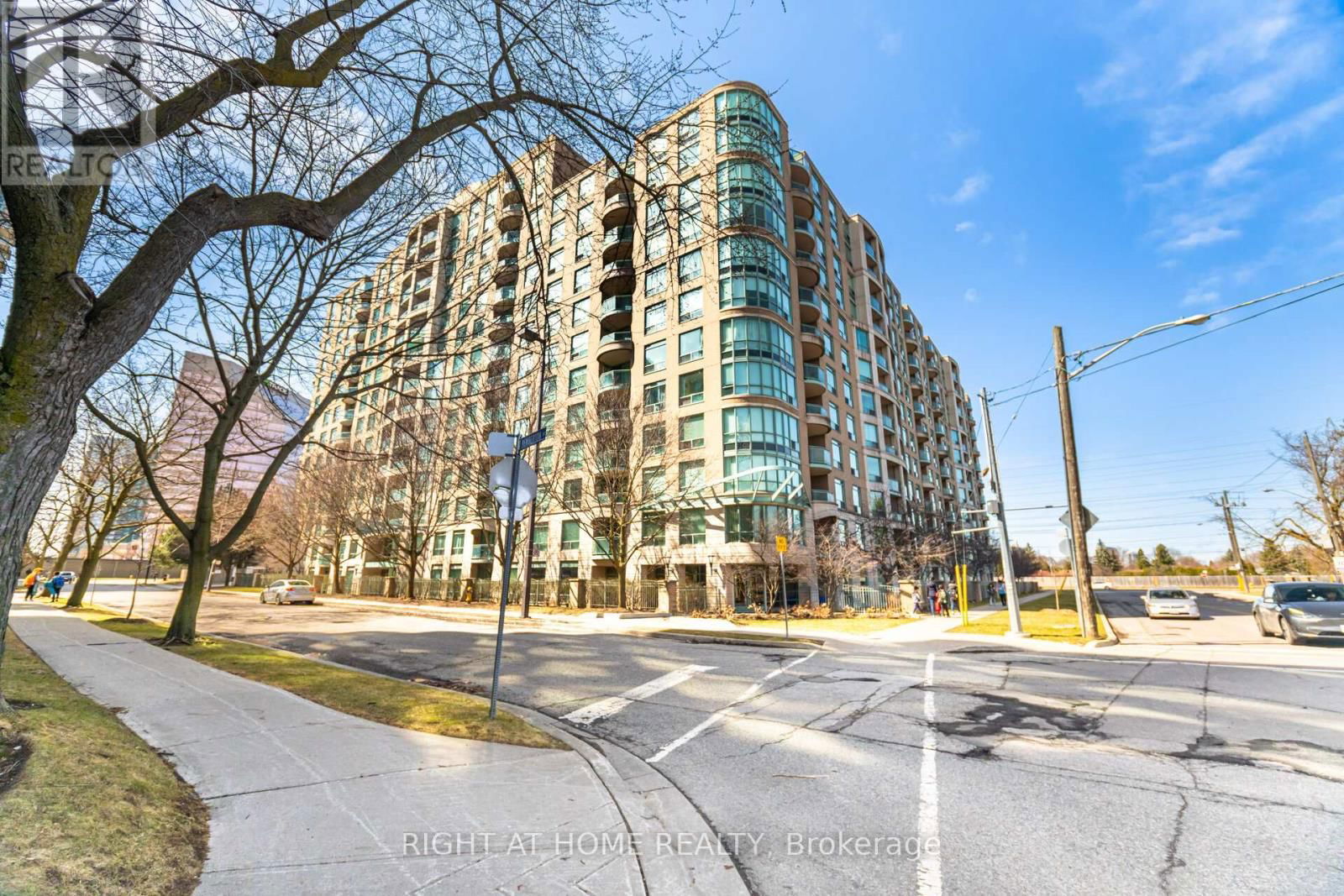 LPH09 - 8 PEMBERTON AVENUE Image 1