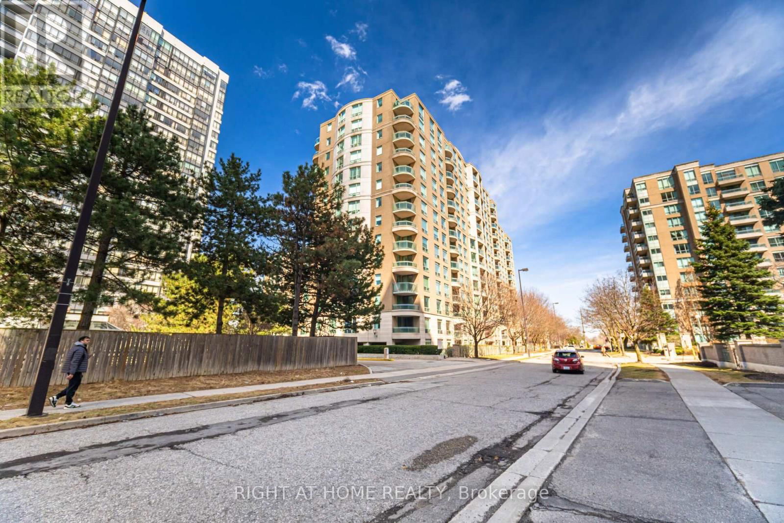 LPH09 - 8 PEMBERTON AVENUE Image 31
