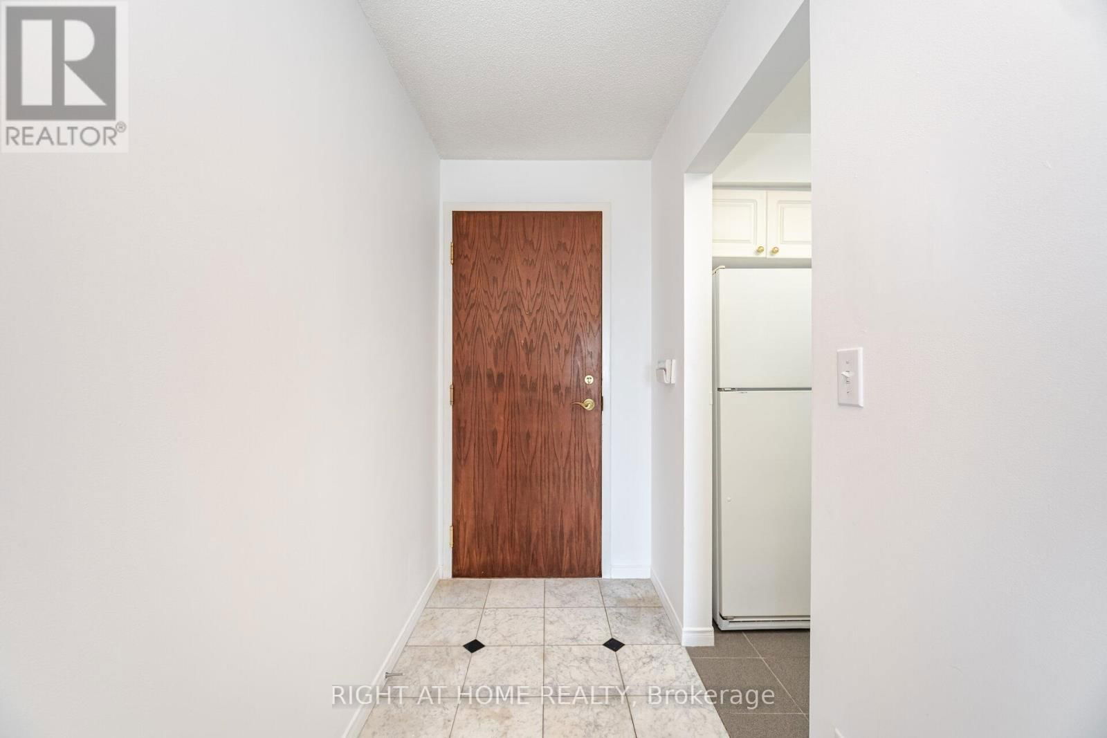 LPH09 - 8 PEMBERTON AVENUE Image 7