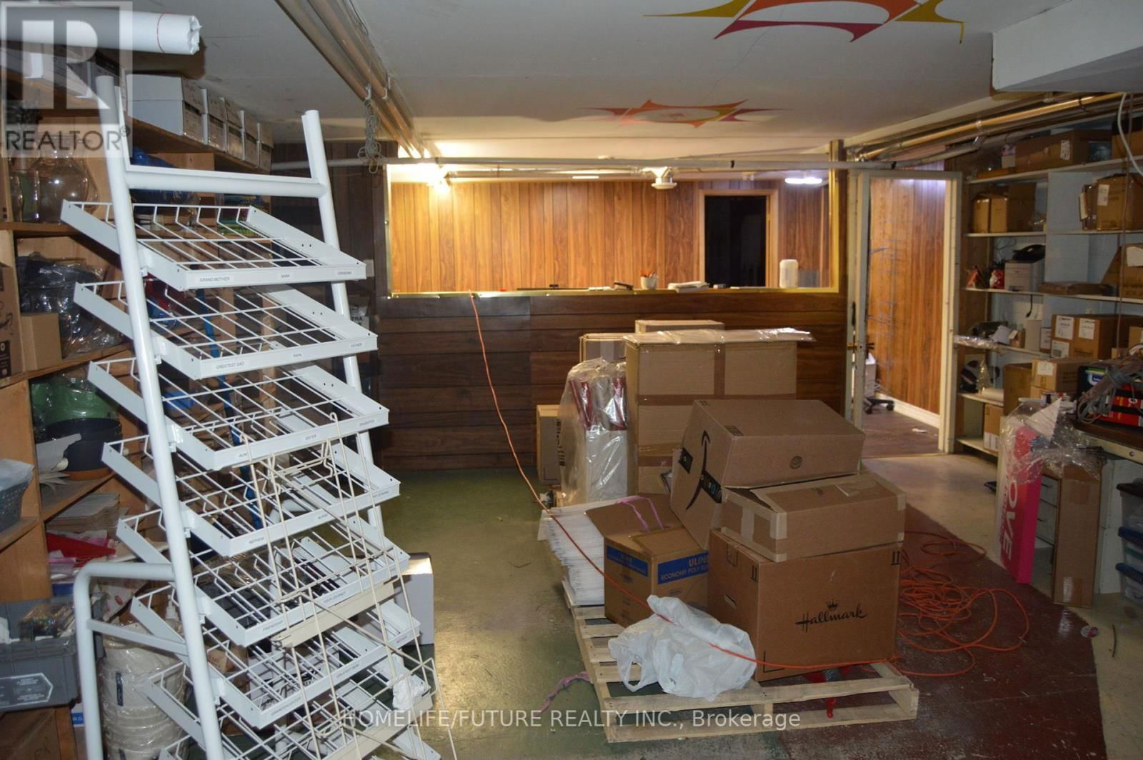 592 SHEPPARD AVENUE Image 5