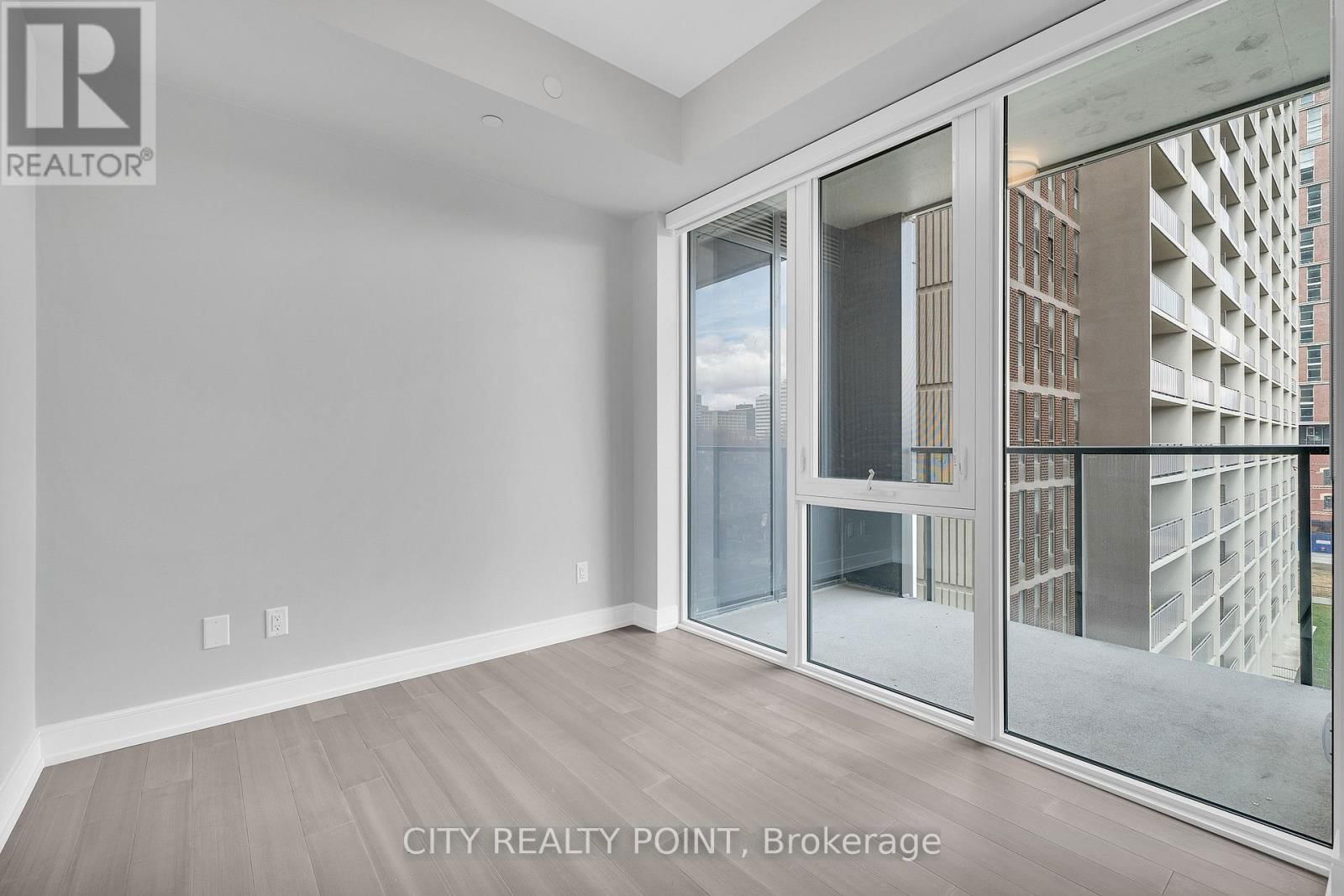 511 - 664 SPADINA AVENUE Image 13