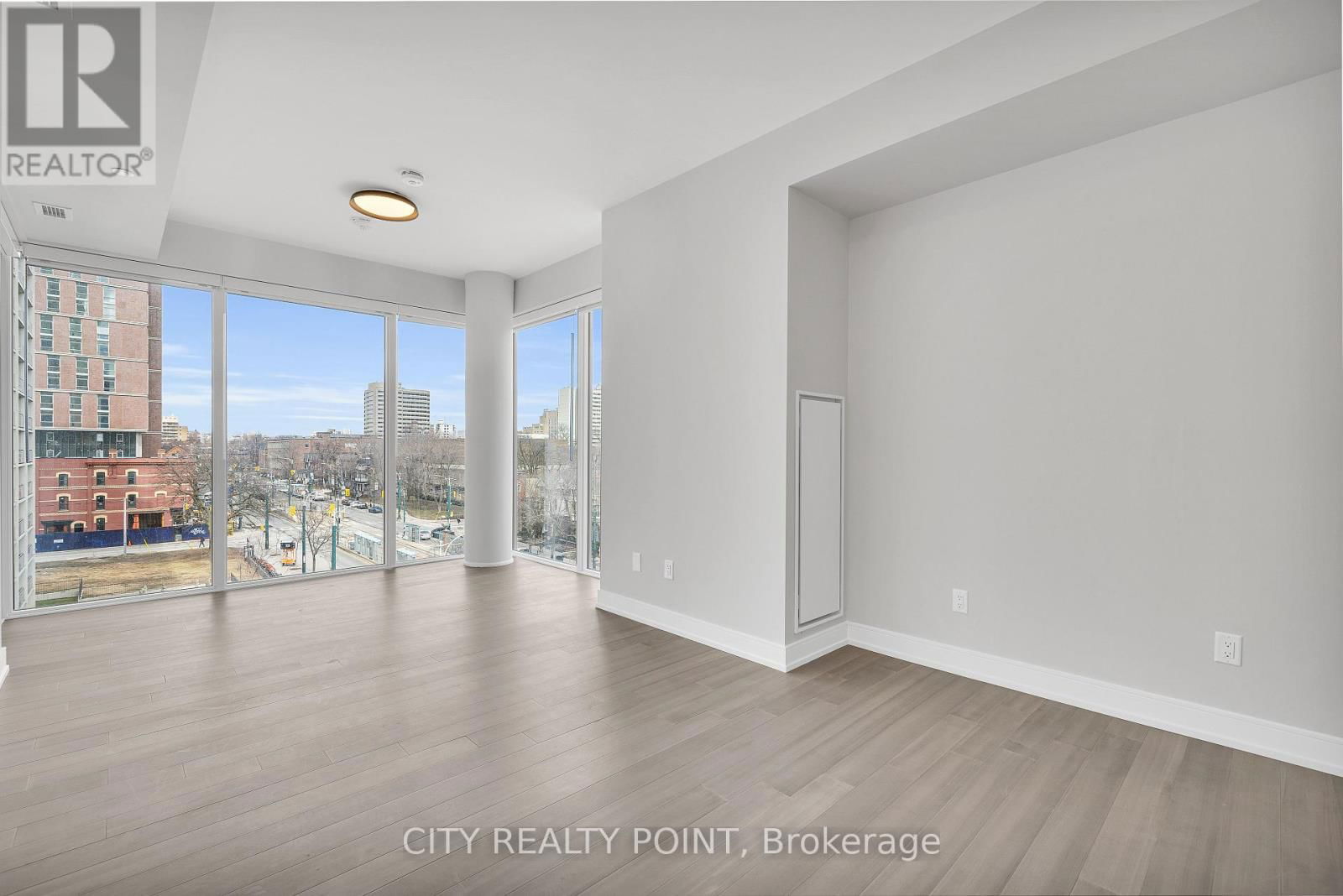 511 - 664 SPADINA AVENUE Image 6