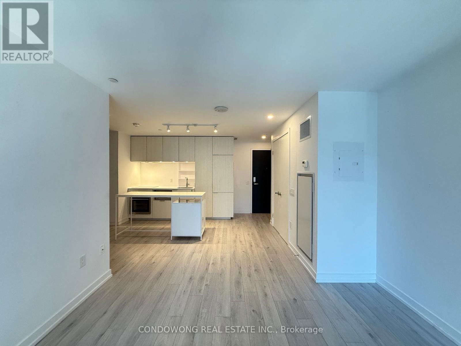 801 - 77 SHUTER STREET Image 2