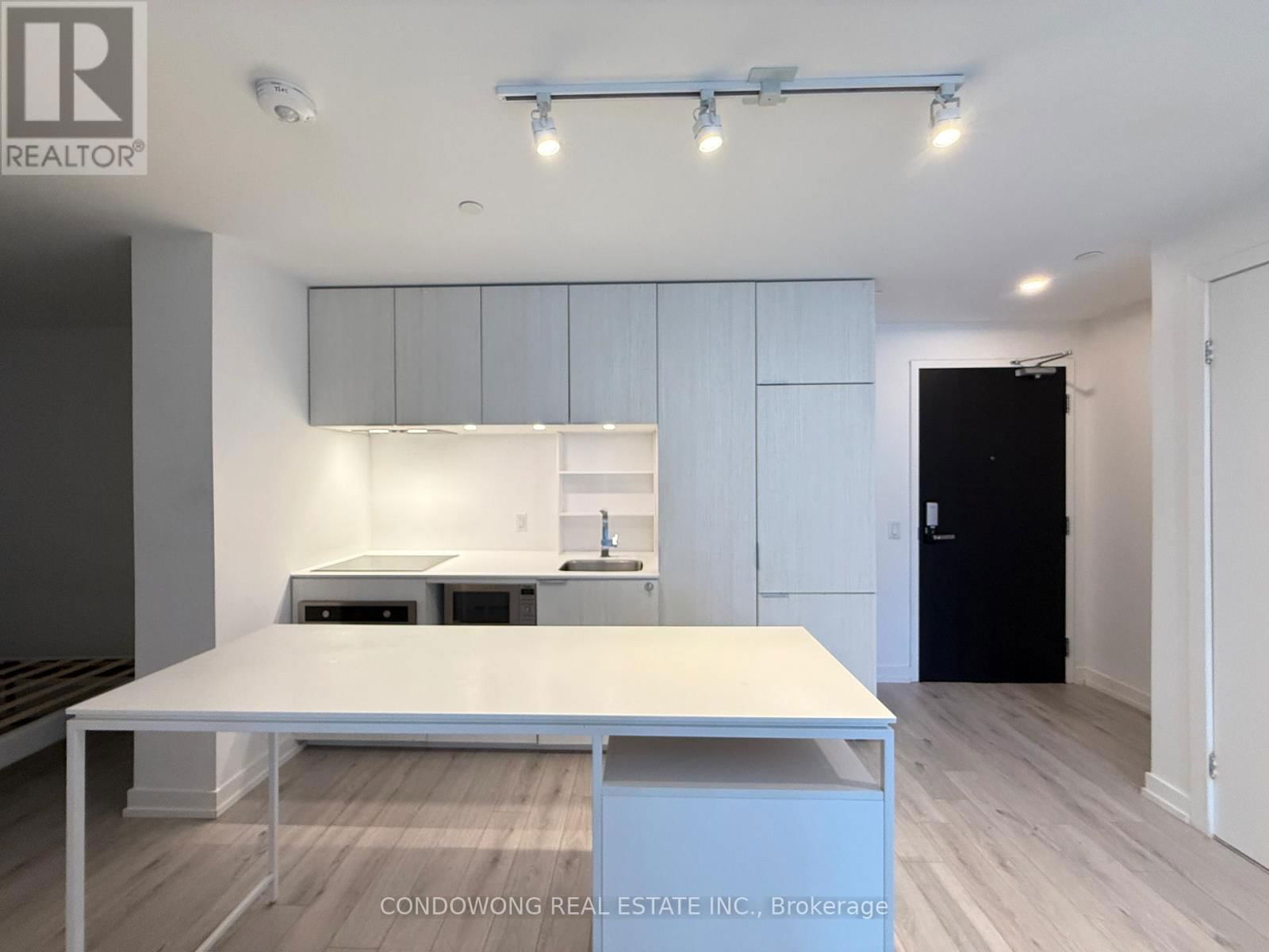 801 - 77 SHUTER STREET Image 5