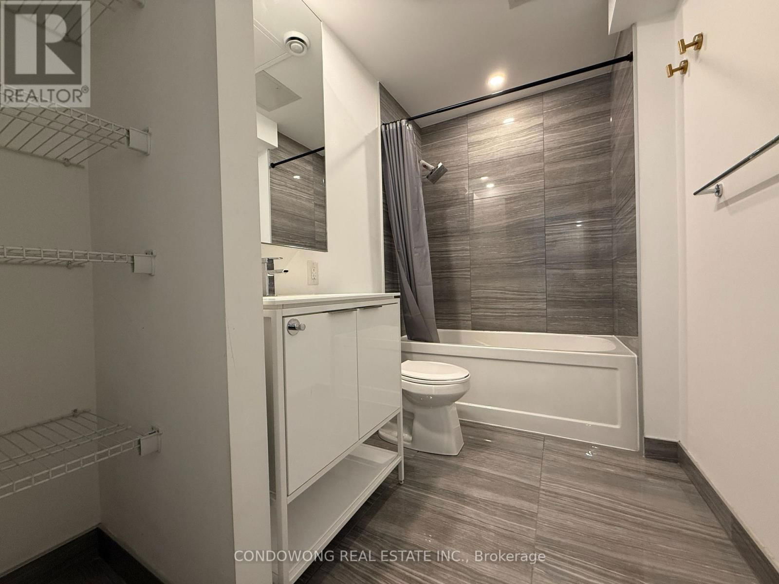 801 - 77 SHUTER STREET Image 7