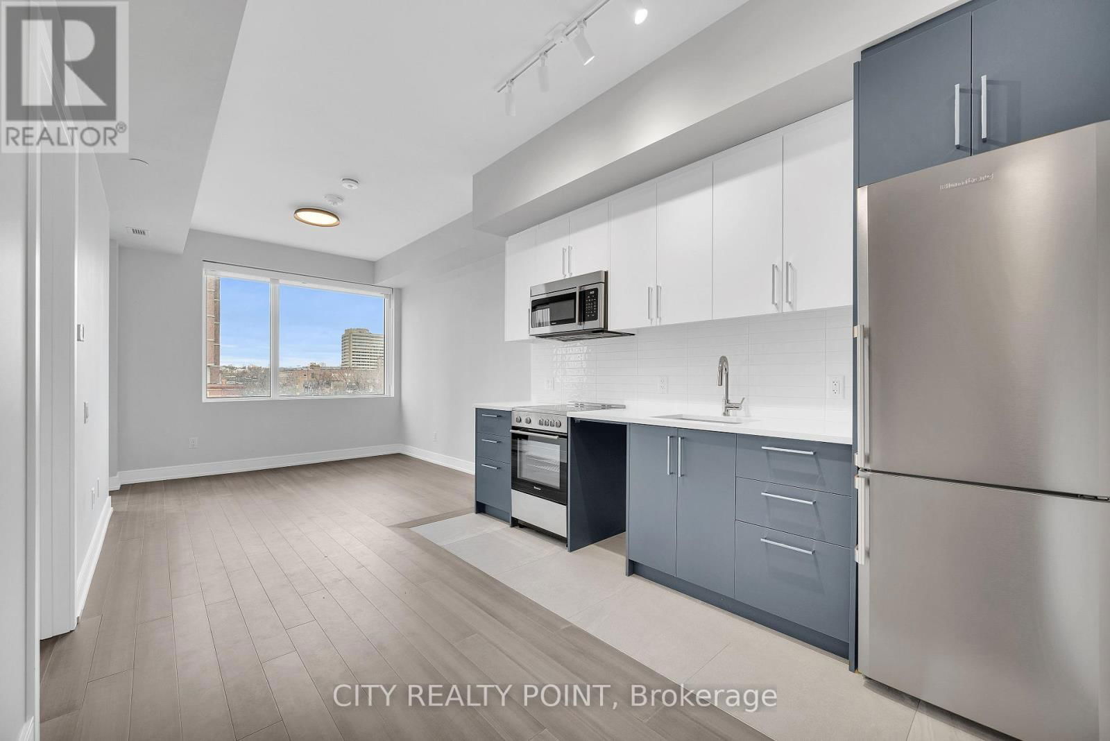 214 - 664 SPADINA AVENUE Image 4