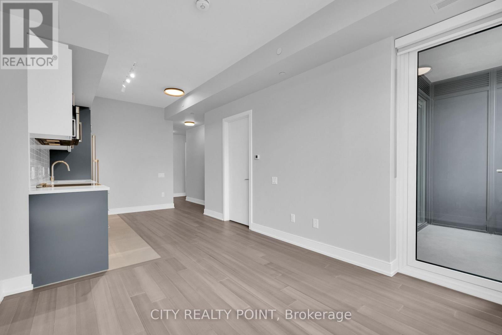 214 - 664 SPADINA AVENUE Image 6