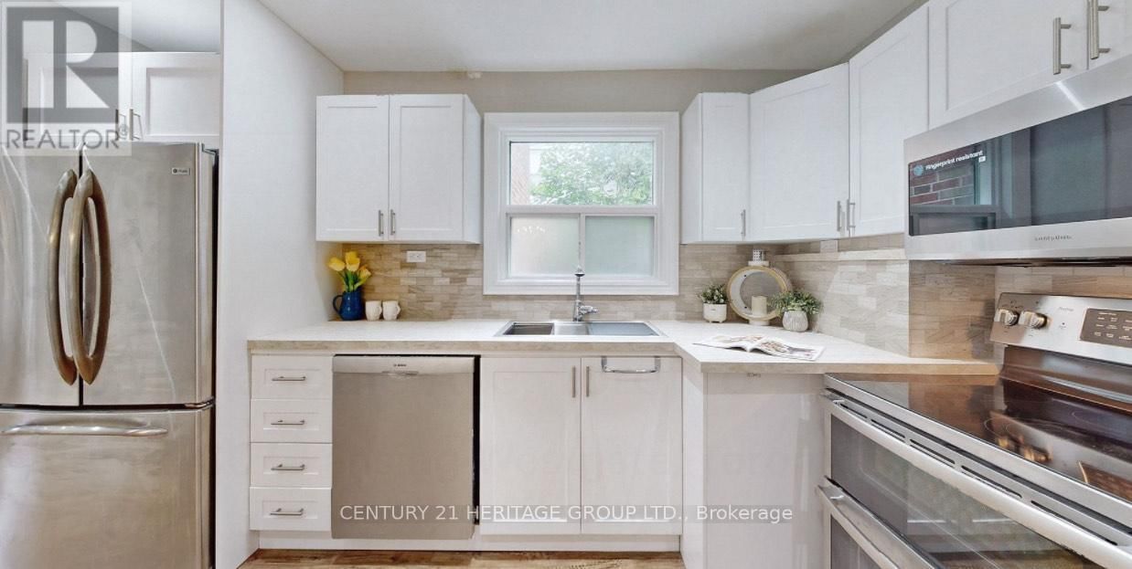 120 HARLANDALE AVENUE Image 21