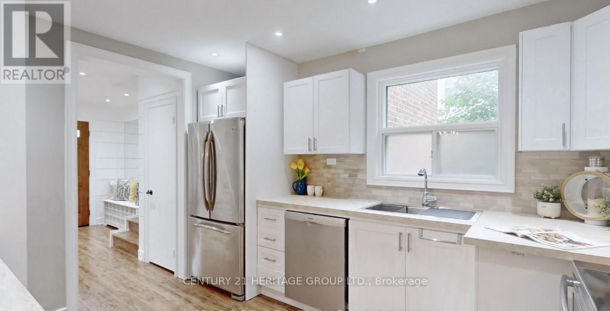 120 HARLANDALE AVENUE Image 22