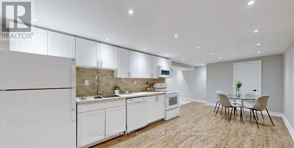 120 HARLANDALE AVENUE Image 33