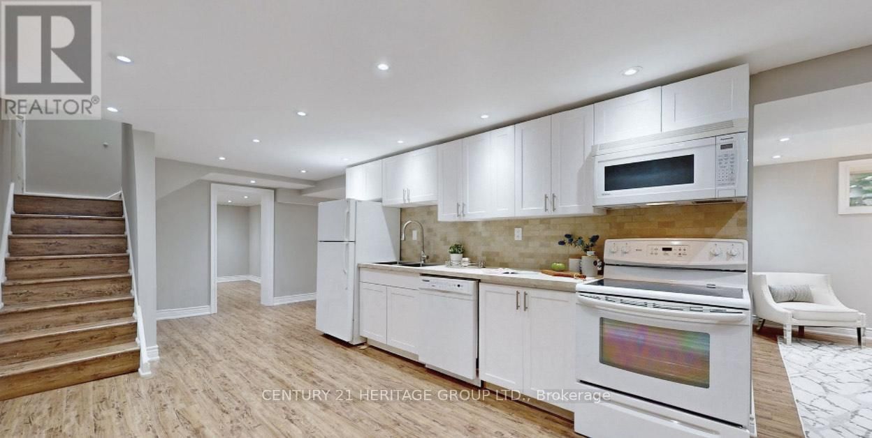 120 HARLANDALE AVENUE Image 34
