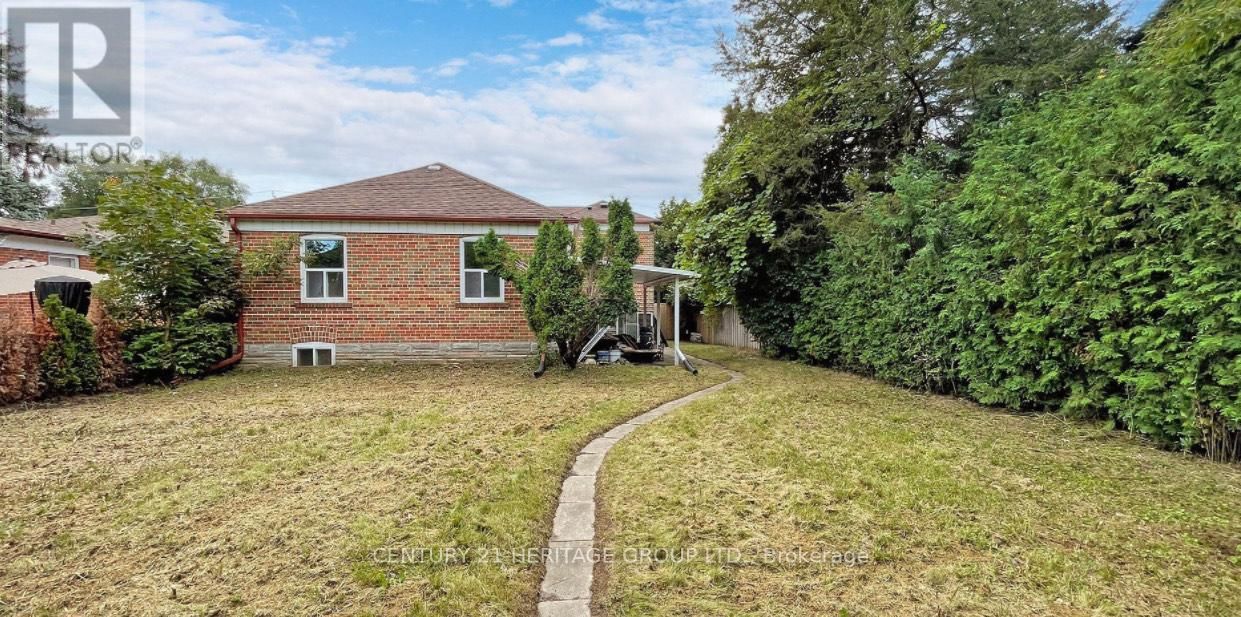 120 HARLANDALE AVENUE Image 41