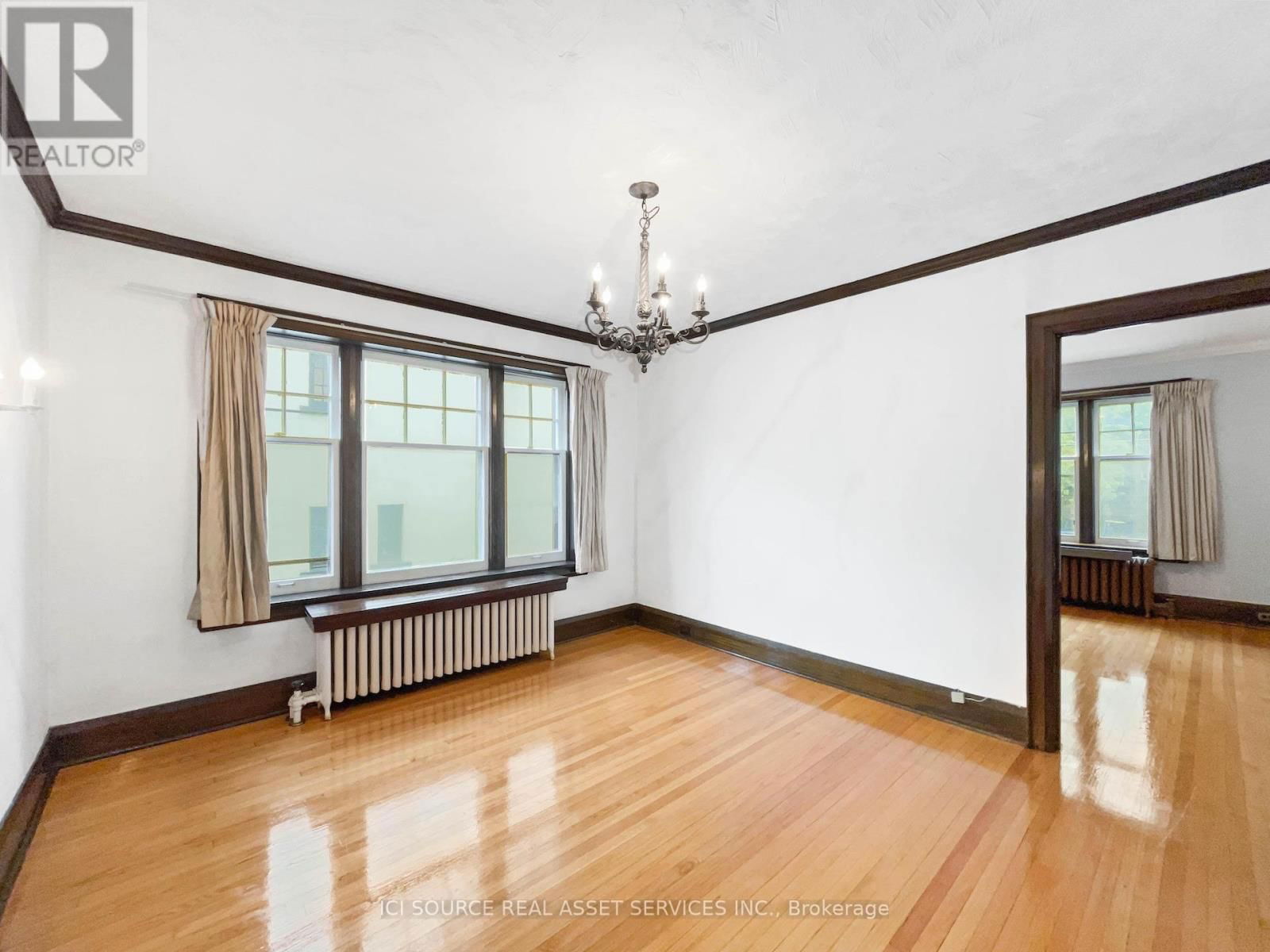 3 - 12 KENDAL AVENUE Image 10