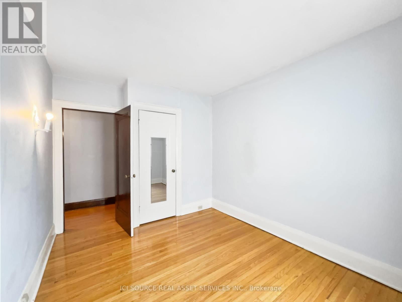 3 - 12 KENDAL AVENUE Image 16