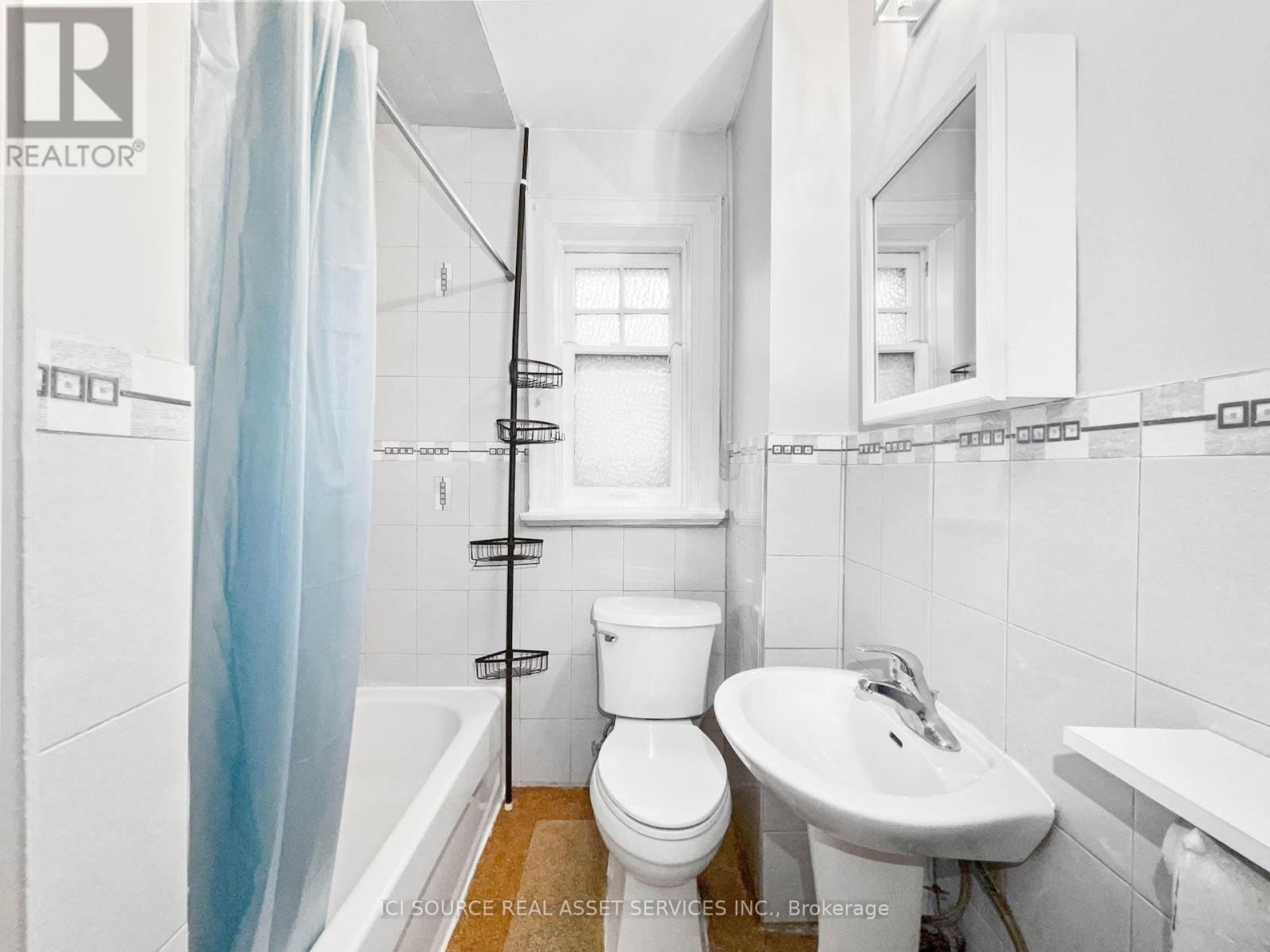 3 - 12 KENDAL AVENUE Image 18