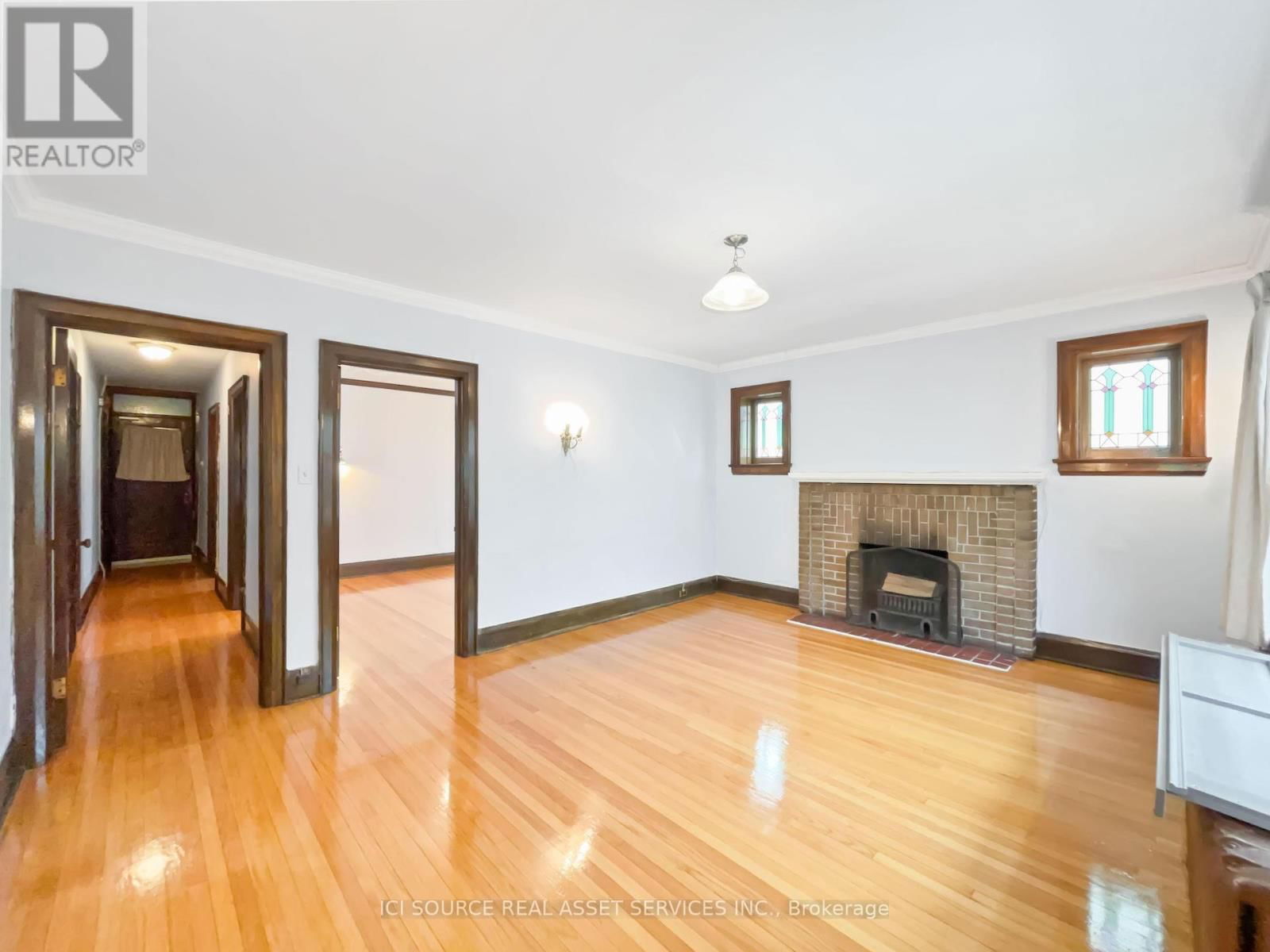 3 - 12 KENDAL AVENUE Image 7
