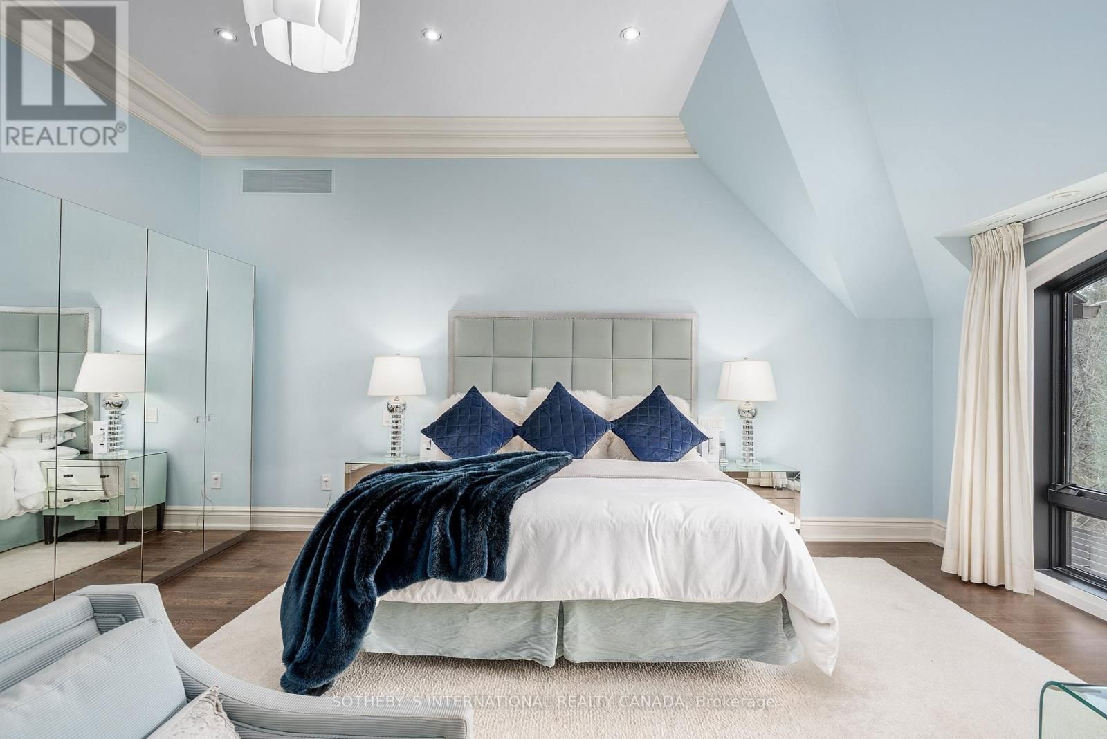 6 BAYVIEW WOOD Image 22