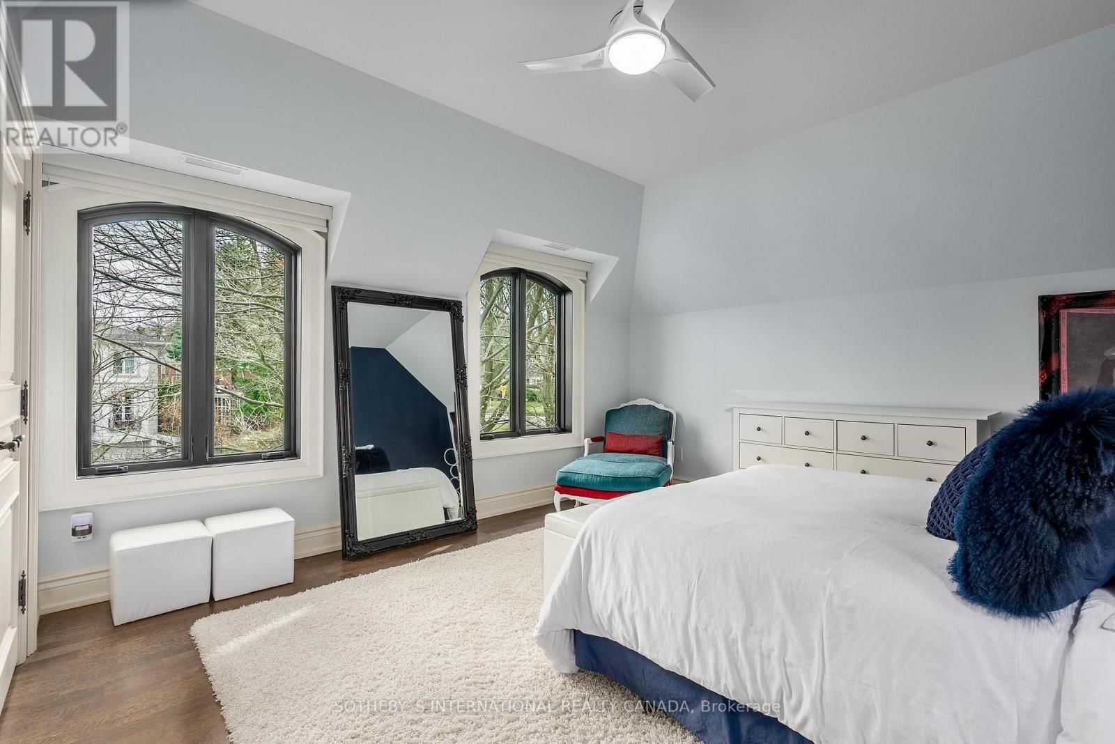 6 BAYVIEW WOOD Image 31