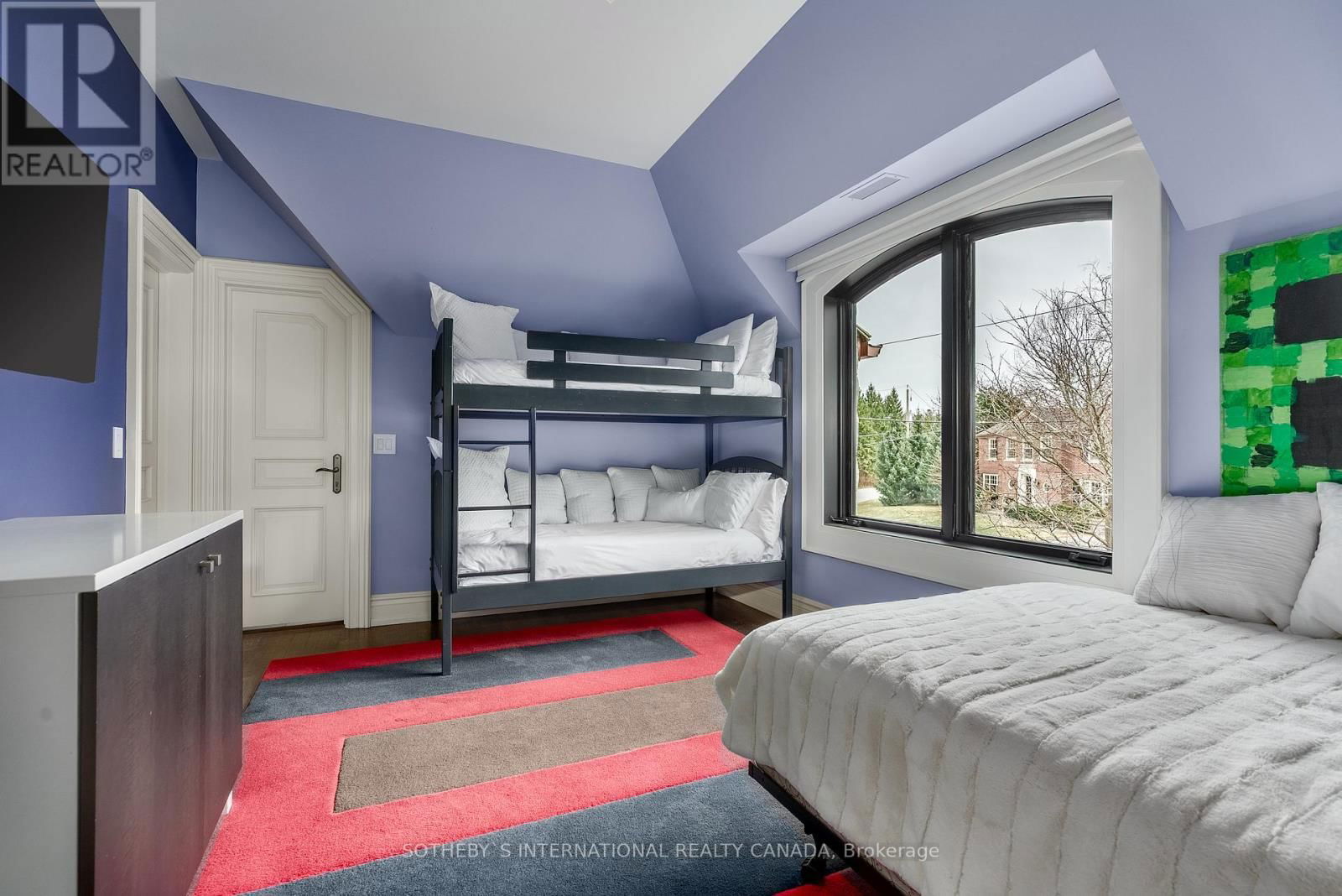 6 BAYVIEW WOOD Image 34