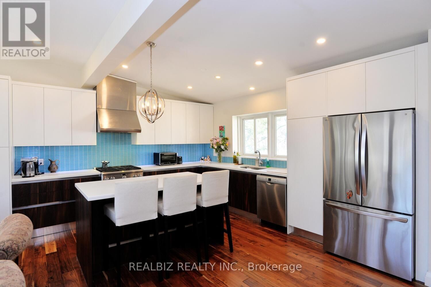 7 SWALLOW COURT Image 19