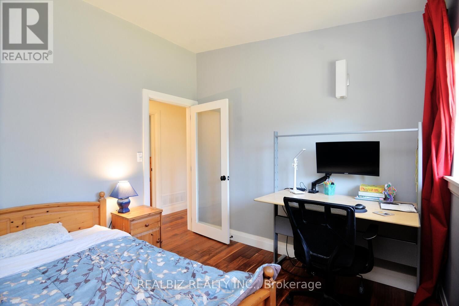 7 SWALLOW COURT Image 23