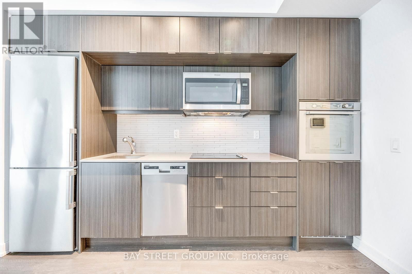 1408 - 10 YORK STREET Image 13