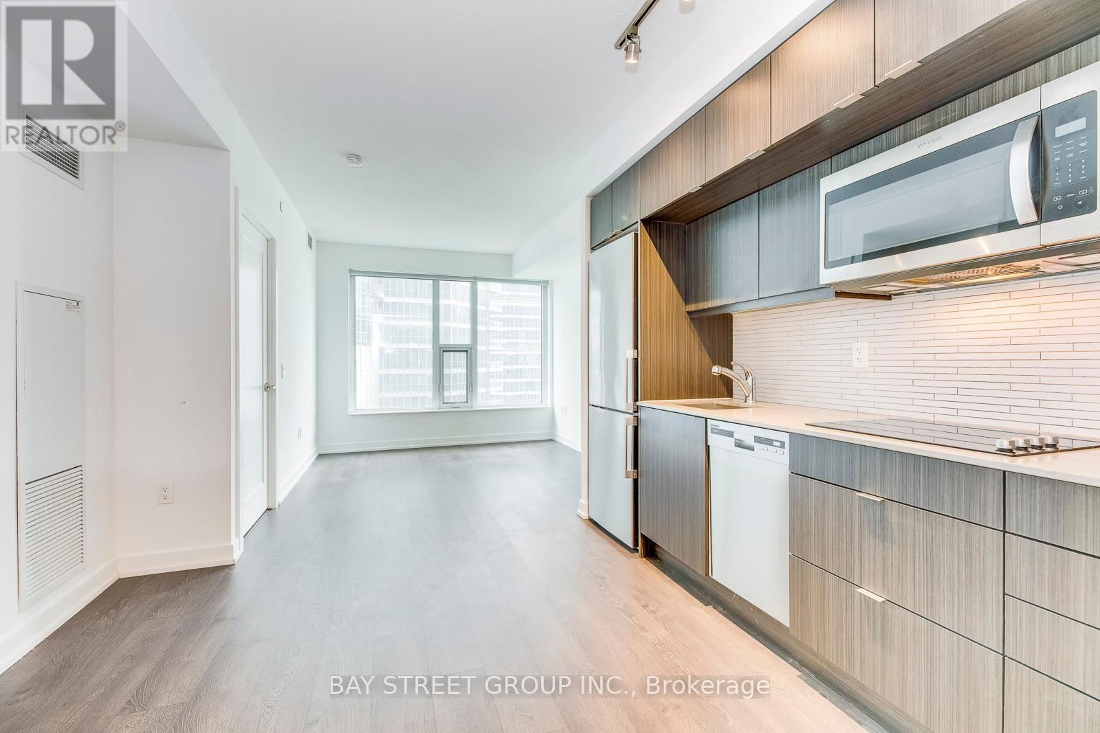 1408 - 10 YORK STREET Image 16