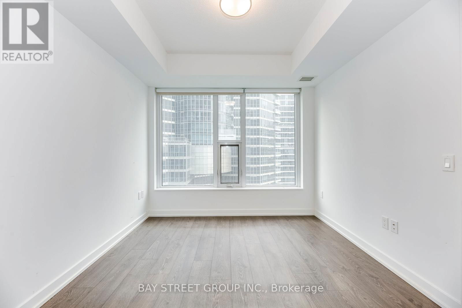 1408 - 10 YORK STREET Image 18