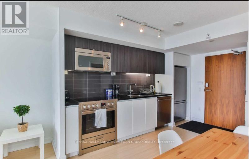 2511 - 75 QUEENS WHARF ROAD Image 8