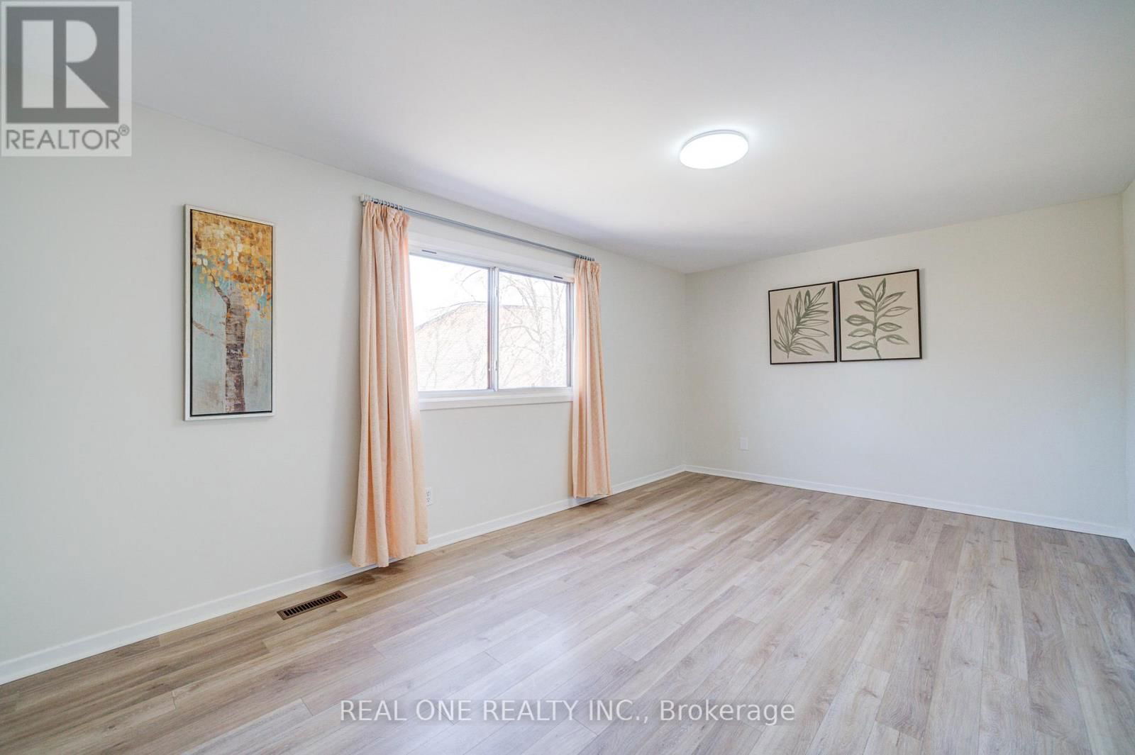 21 GRASS MEADOWAY WAY Image 17