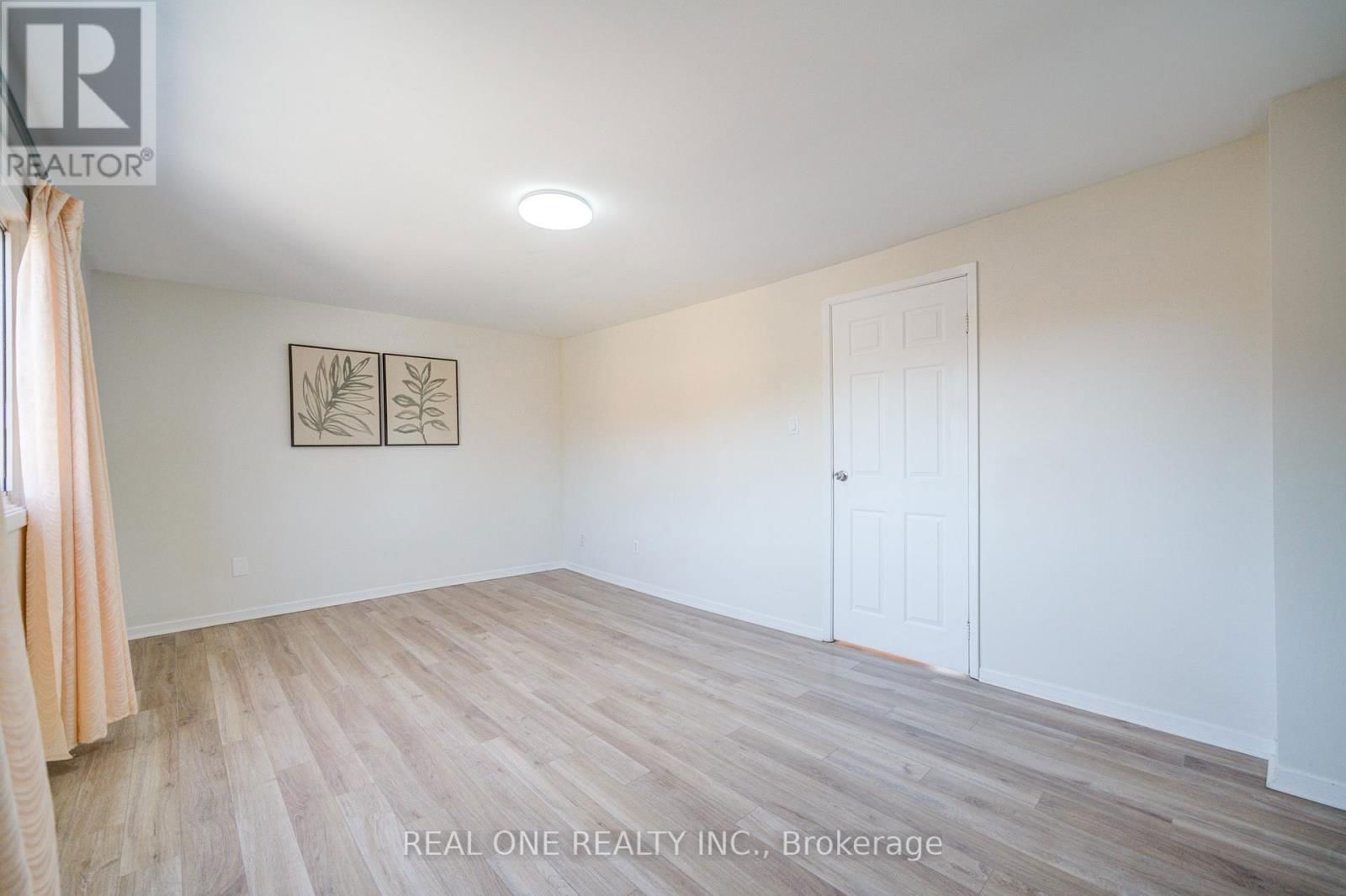 21 GRASS MEADOWAY WAY Image 19