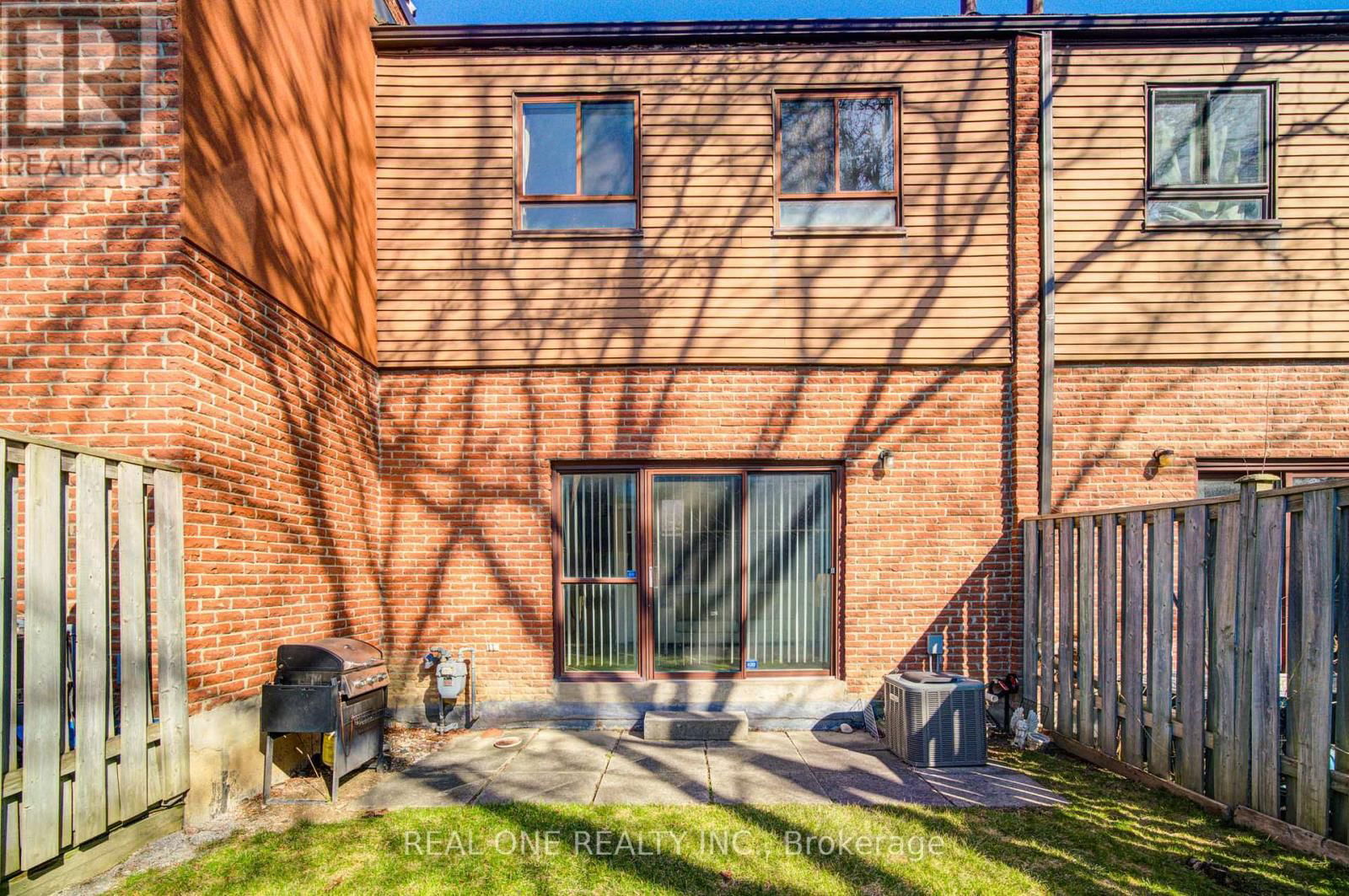 21 GRASS MEADOWAY WAY Image 34