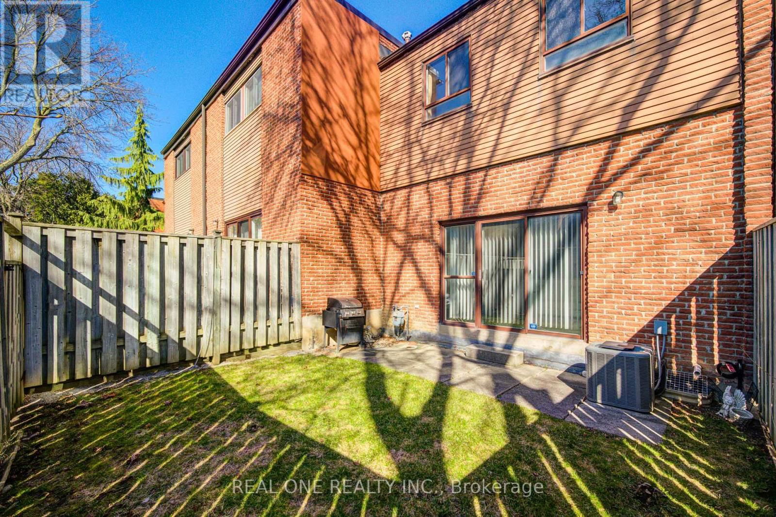 21 GRASS MEADOWAY WAY Image 35