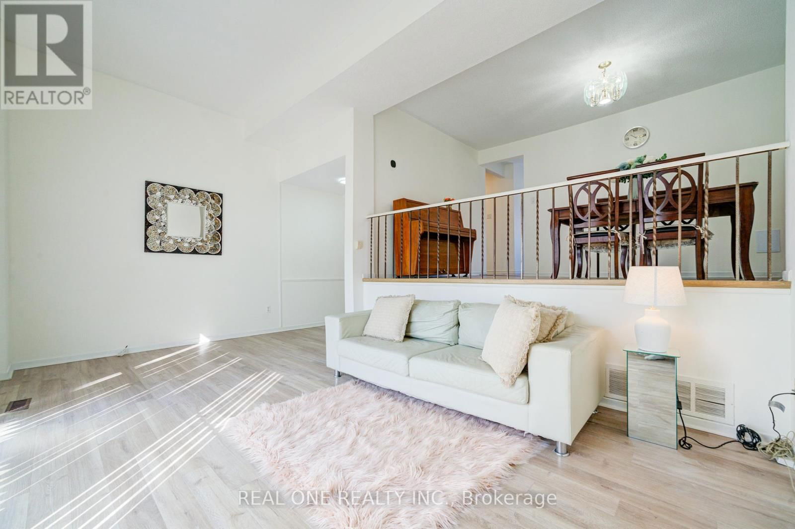 21 GRASS MEADOWAY WAY Image 7