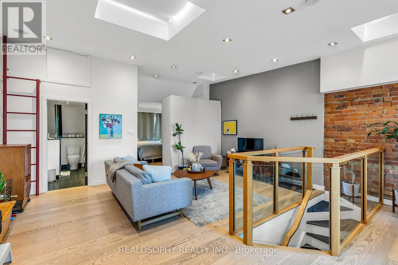 626 HURON STREET Image 23
