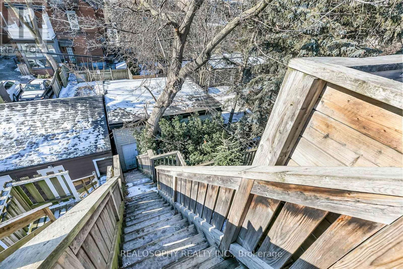 626 HURON STREET Image 29