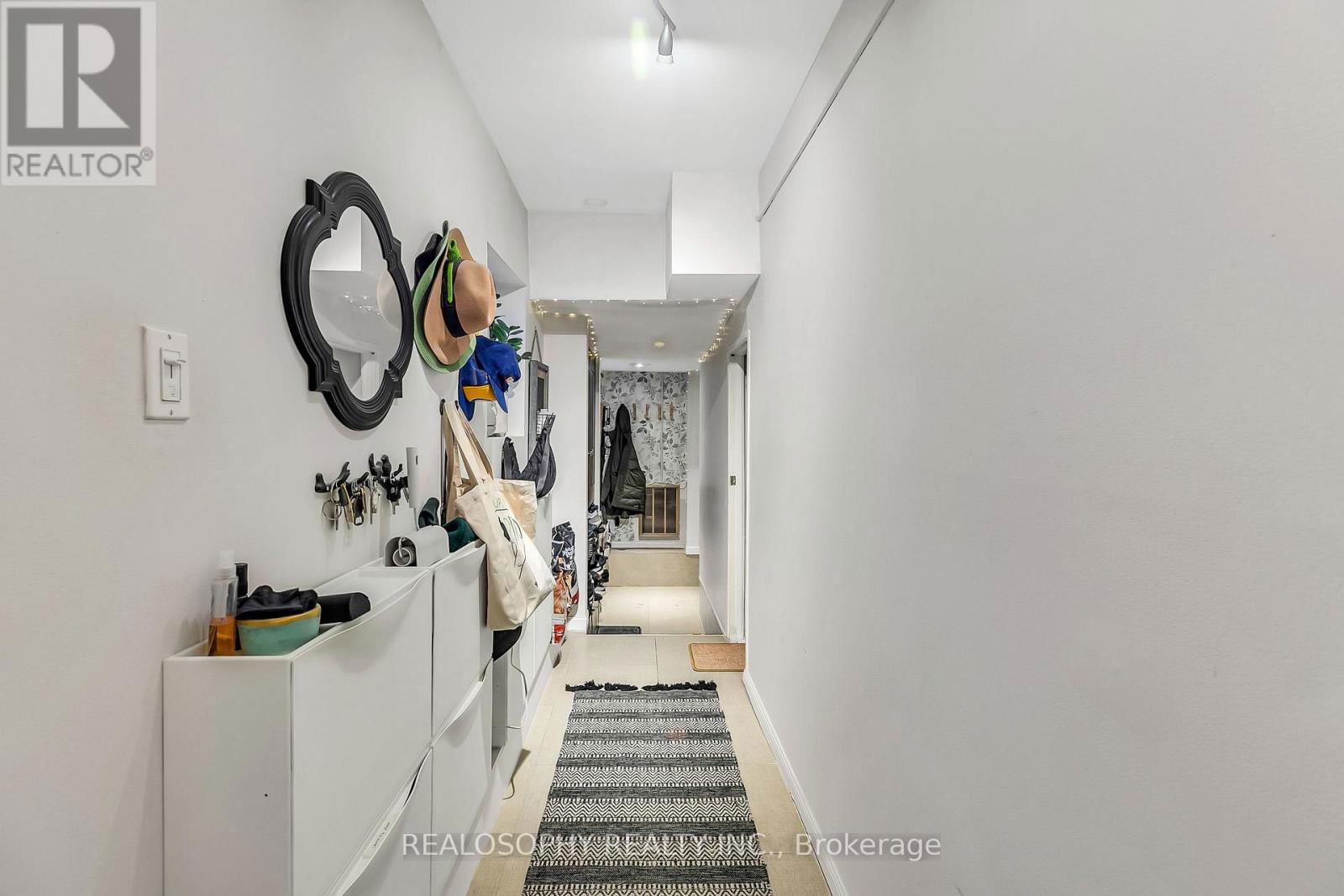 626 HURON STREET Image 30