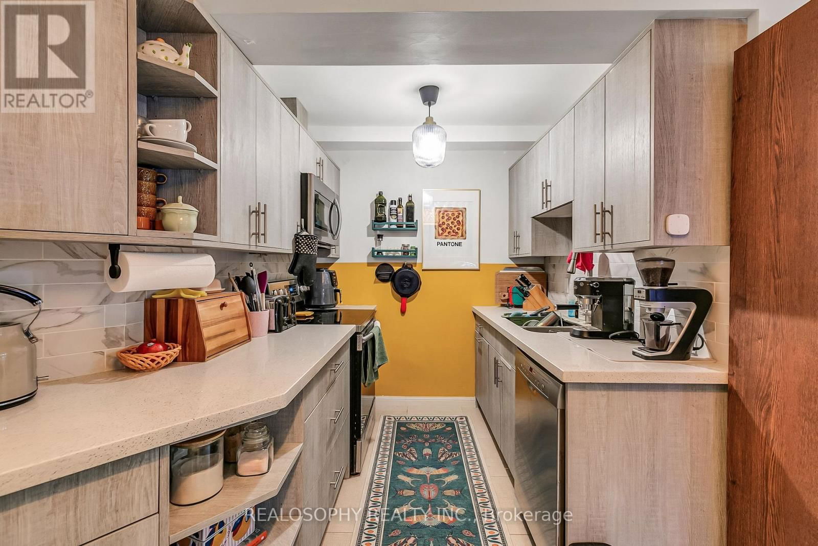 626 HURON STREET Image 33