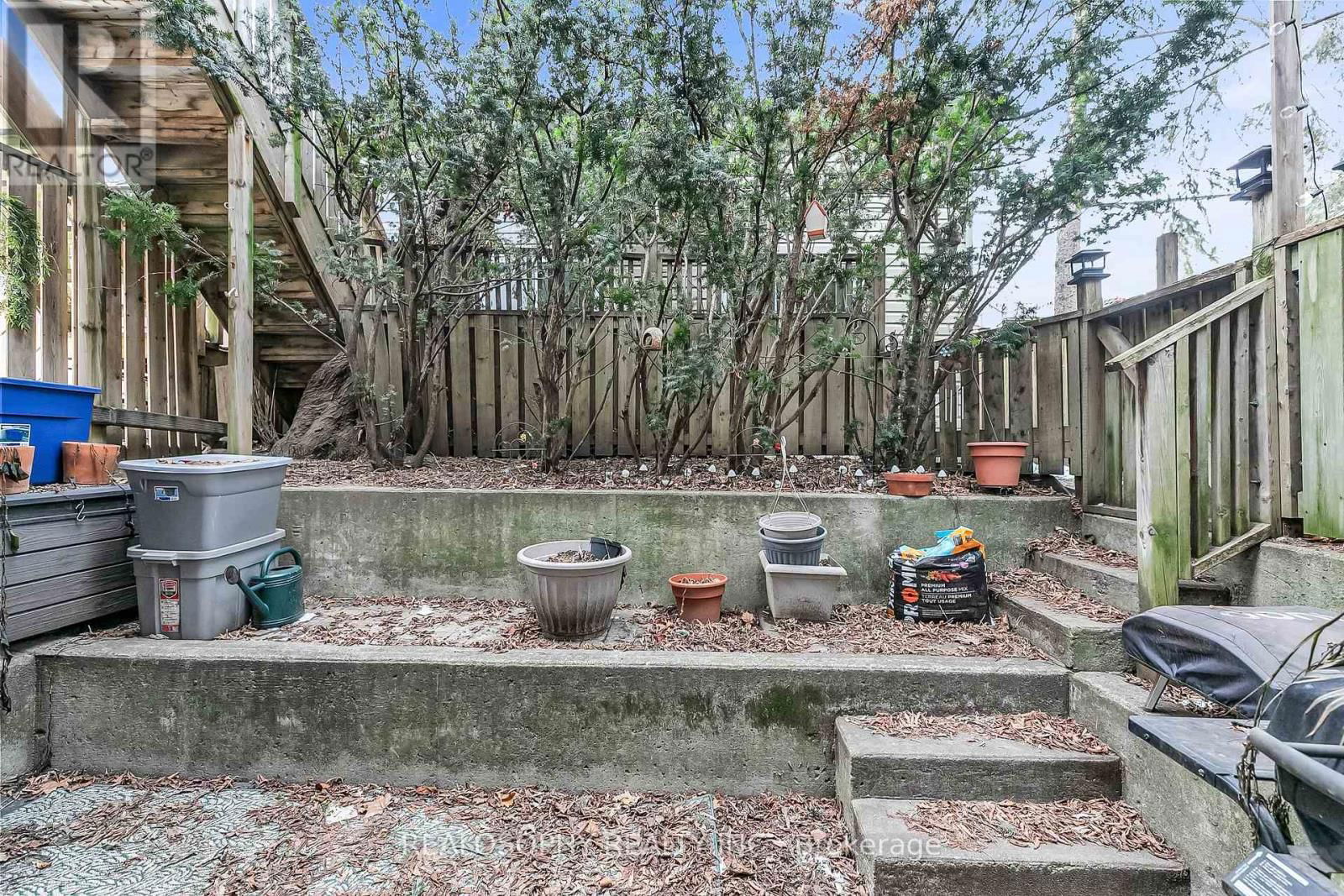 626 HURON STREET Image 37