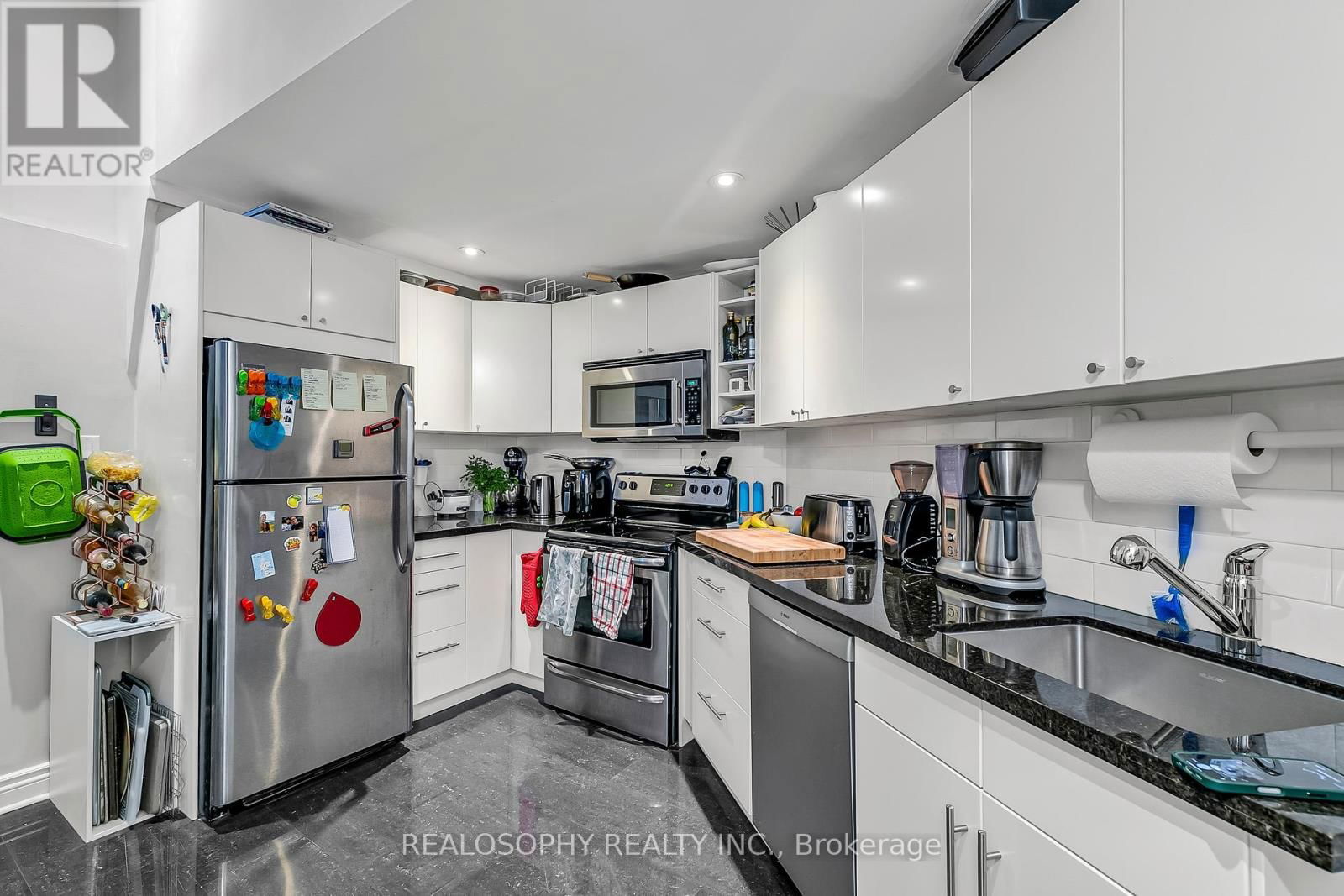 626 HURON STREET Image 4