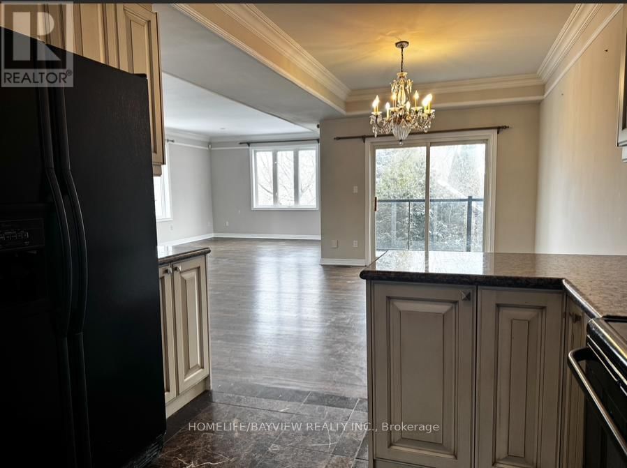 131 DORIS AVENUE Image 12