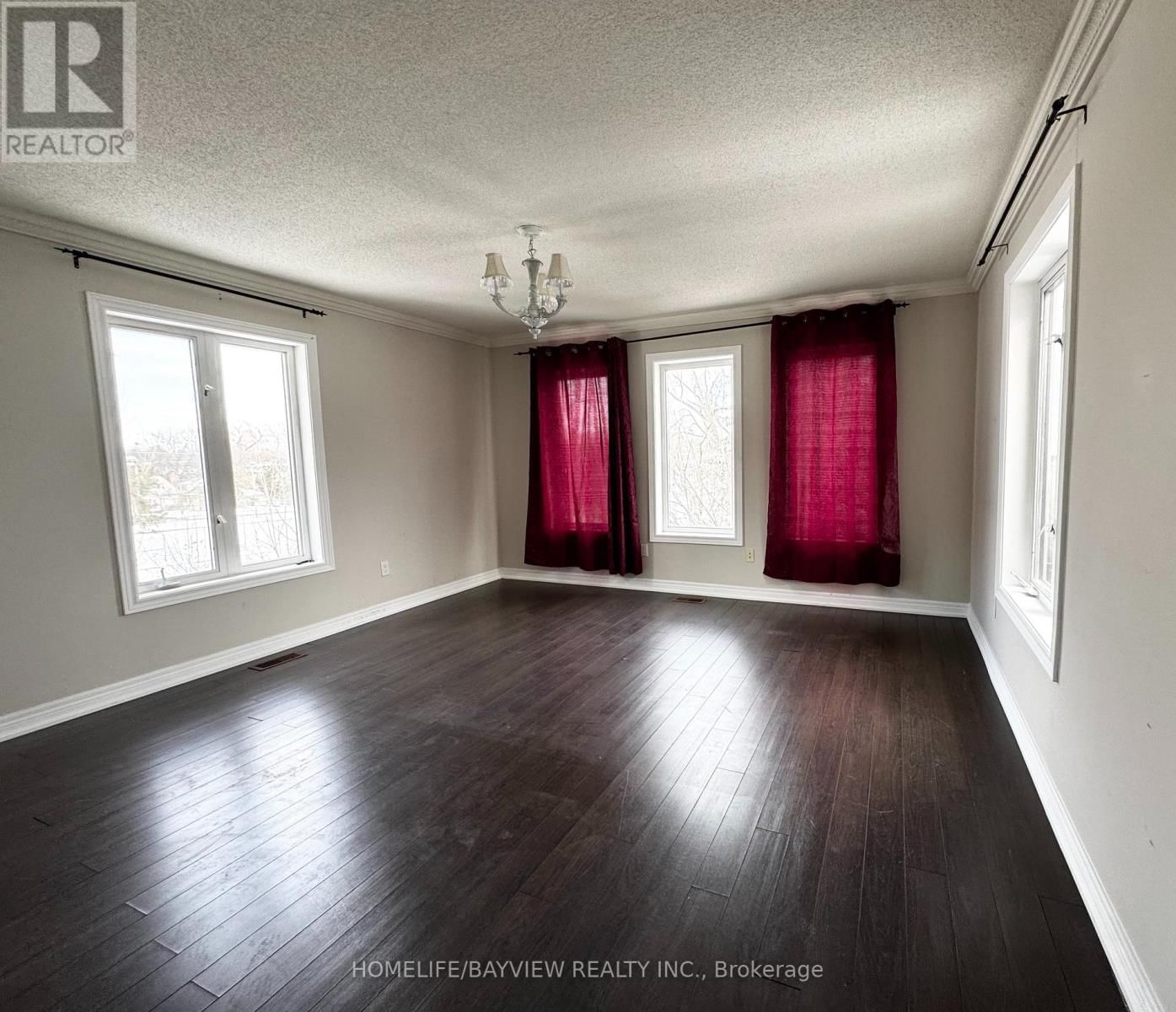 131 DORIS AVENUE Image 5