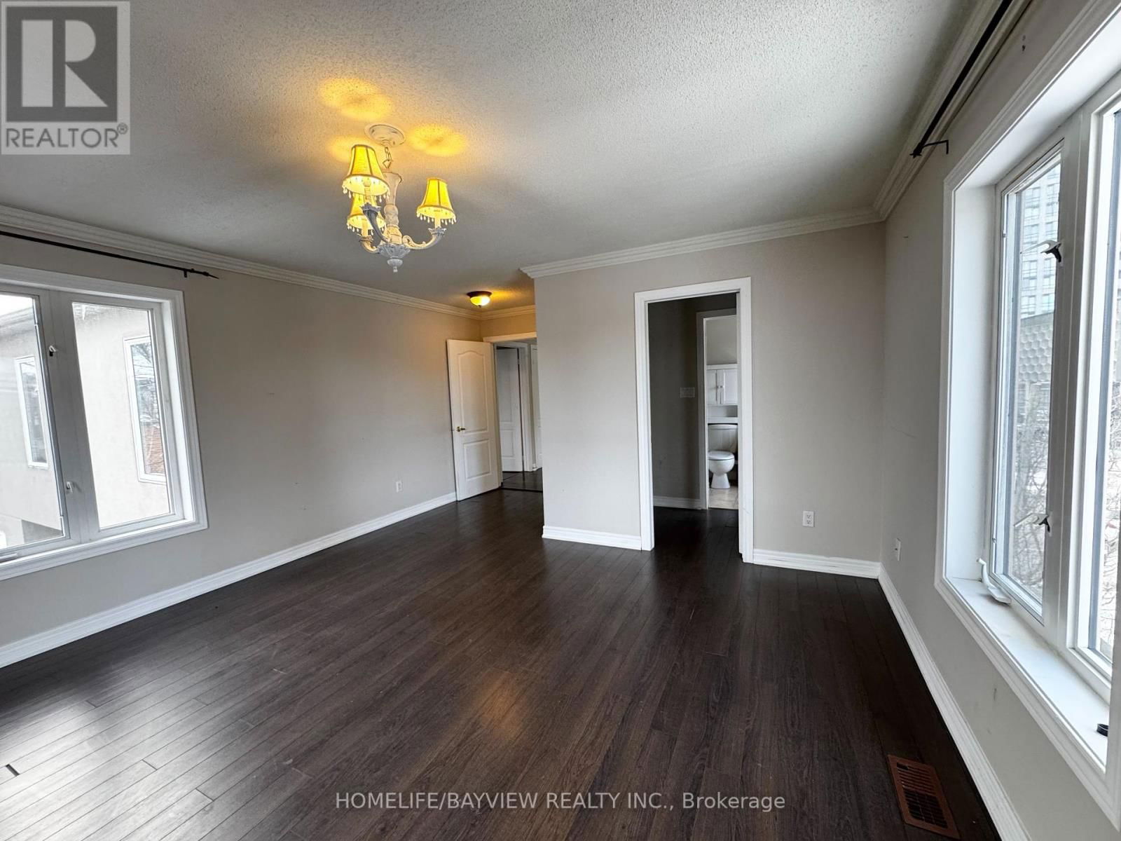 131 DORIS AVENUE Image 6